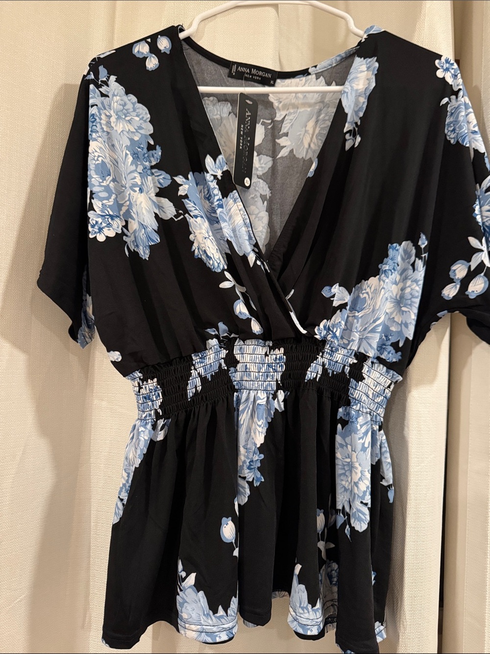 ANNA MORGAN-  NWT Black Floral Surplice Smocked-Waist Tunic - Blue Floral